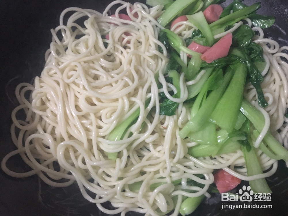 重油火腿肠炒面怎么炒