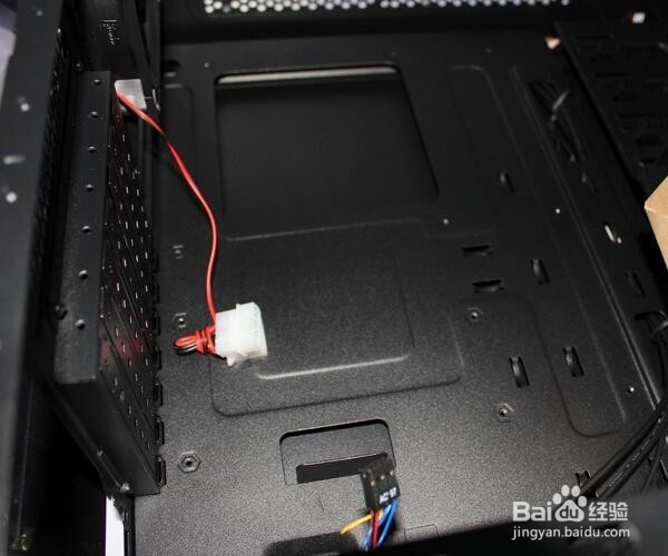 电脑机箱怎么走背线