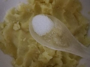 如何做田园土豆盅?