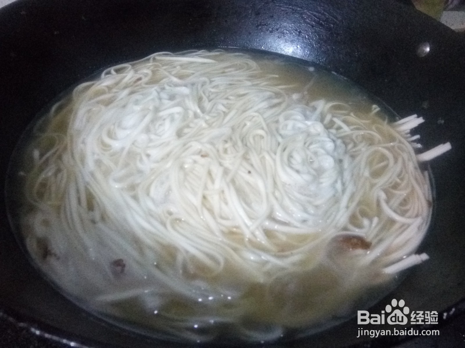 家常鸡蛋炸酱面