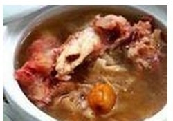 花生香菇墨鱼猪手汤