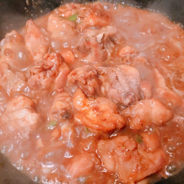 鲜味酱香鸡腿煲