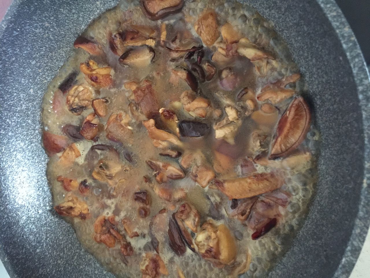 好吃到爆的黄焖鸡做法,你学会了吗