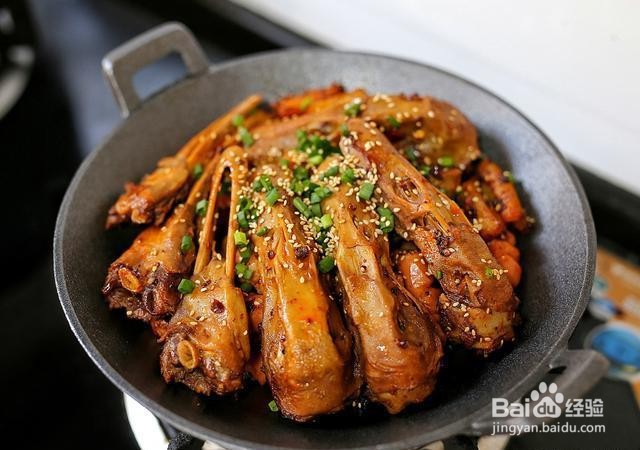 家庭自制干锅鸭头