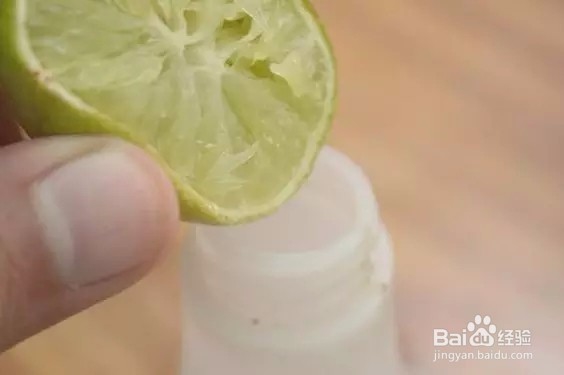 如何清洗家里的地毯？