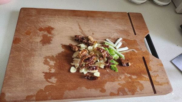 猪肉排骨烩酸菜