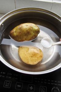 外酥内软黄金土豆指