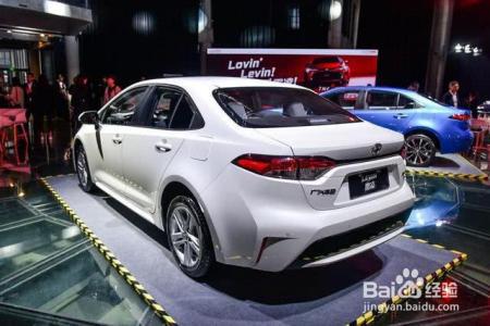 A级车强者相约换代，“小天籁”轩逸和“小亚洲龙”雷凌该选谁？