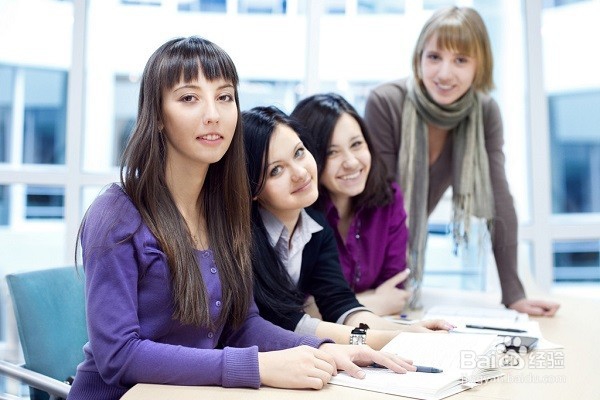 在校大学生怎么向自己喜欢的同系女生表达感情