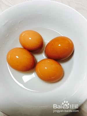 自制起砂流油咸鸡蛋