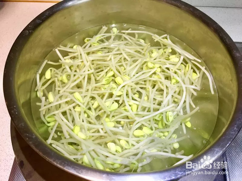 怎样做出家常菜系列之豆芽拌香菇