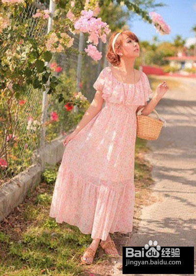 夏季是适合穿长裙的季节