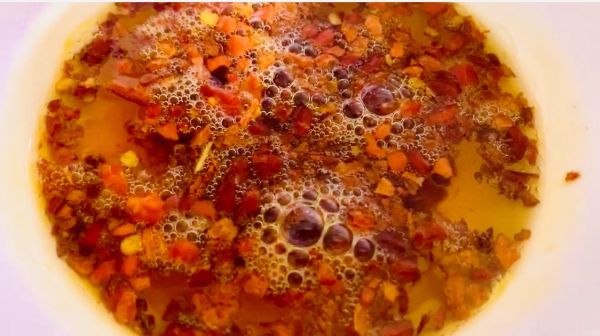 疯狂吮指口水鸡