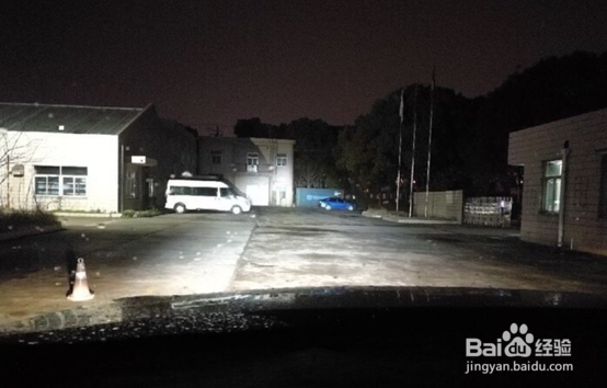 荣威RX5 PLUS汽车车灯的保养经验