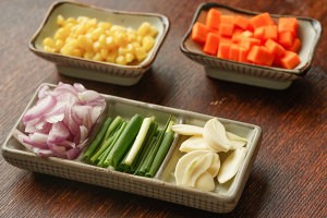 好吃的排骨焖饭家庭自制