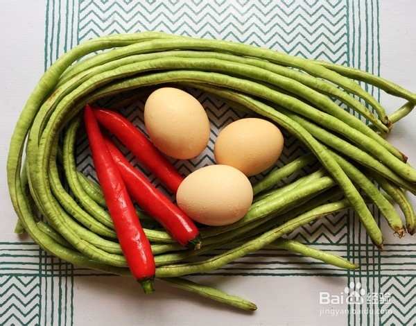 豆角煎鸡蛋的做法
