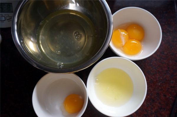 绿茶彩绘蛋糕卷