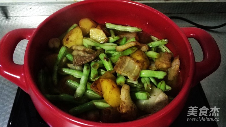 家常土豆炖豆角