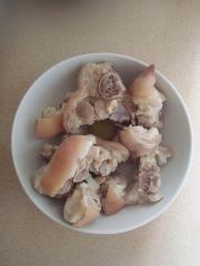 怎么做雪豆蹄花汤？