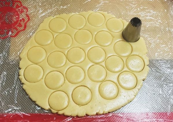 宝宝米粉纽扣饼干