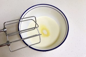 奶油水果华夫饼