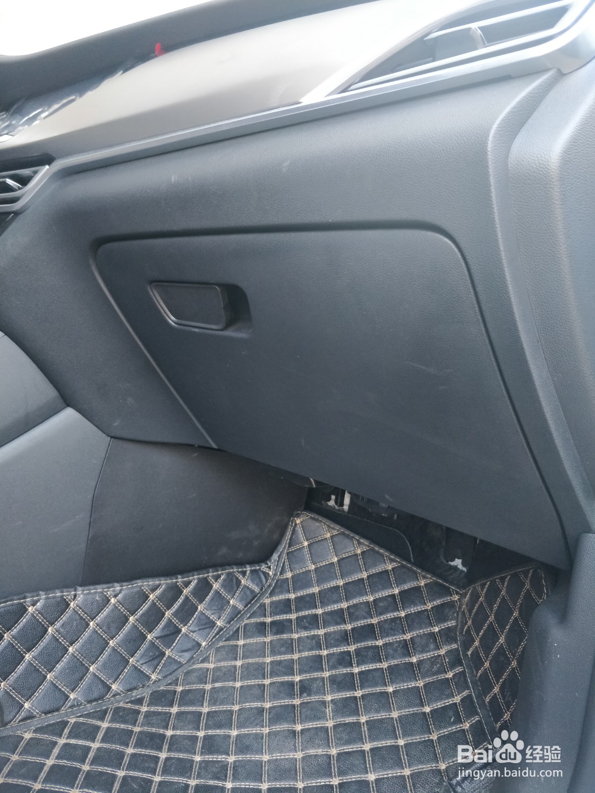 长安cs35plus汽车更换空调滤芯