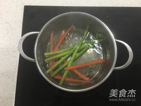 鸡肉蔬菜卷的做法