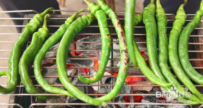 擂辣椒茄子皮蛋