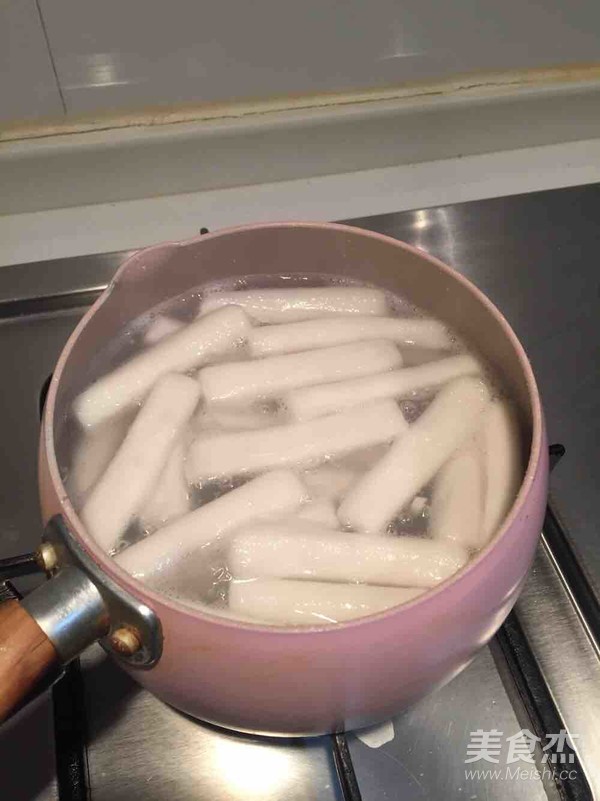 浓油赤酱的螃蟹炒年糕