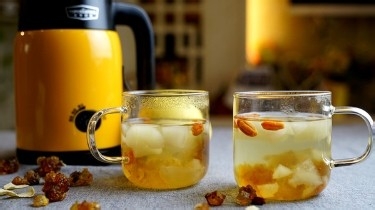 桃胶参果茶的做法