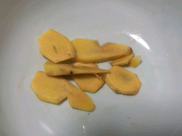 玉米胡萝卜炖土鸡汤