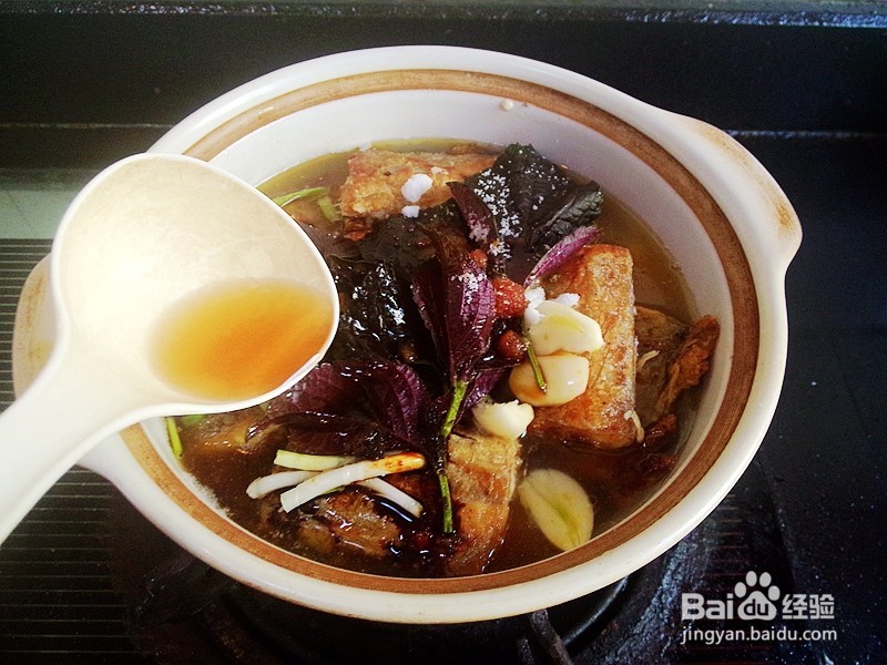 紫苏豆腐炖带鱼