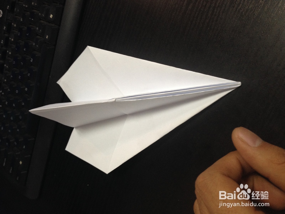 教宝宝叠纸飞机