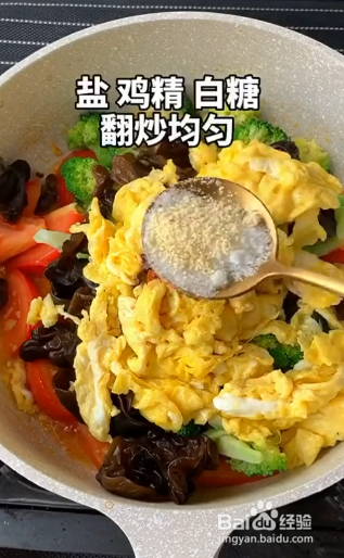 如何制作西兰花炒木耳