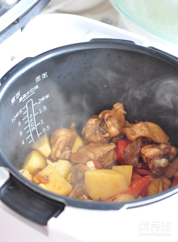 土豆蕃茄焖鸡块