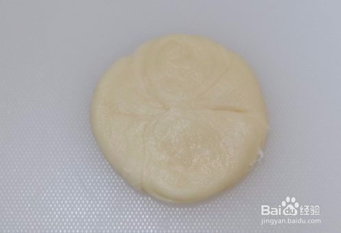 莲蓉蛋黄酥（不用醒面，不用揉出膜）怎么做？
