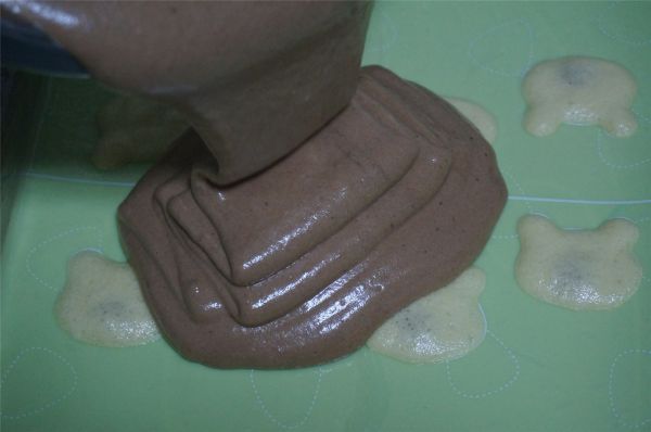 小熊彩绘蛋糕卷