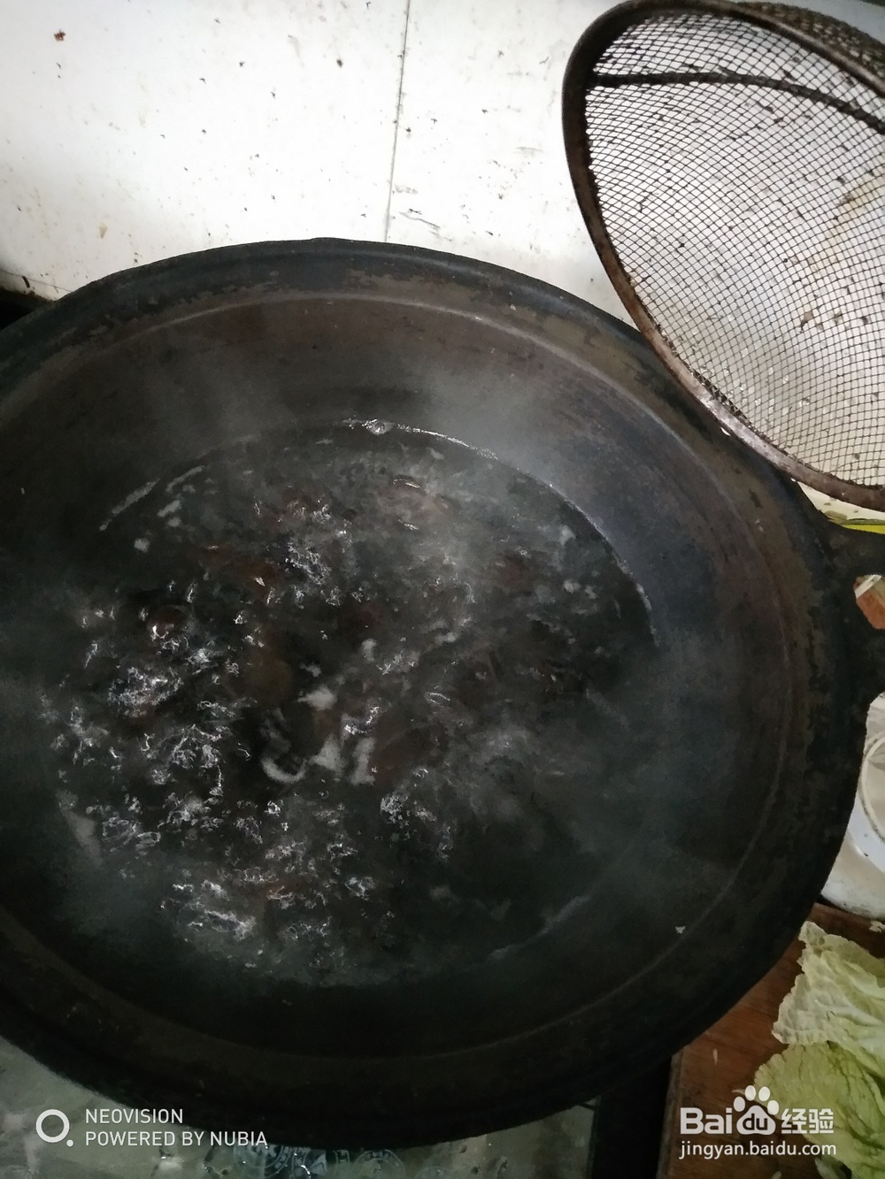 泡发木耳过水焯方法