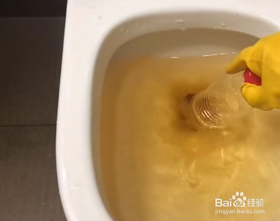 坐马桶堵了疏通的最简单方法