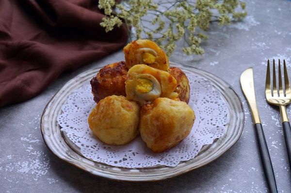 炸土豆鹌鹑蛋丸子