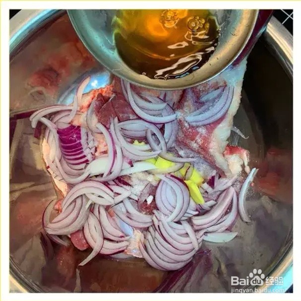 如何做味道香醇的烤羊腿?