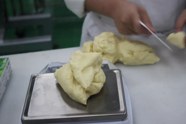 国民级彩色菠萝包配方收藏来学