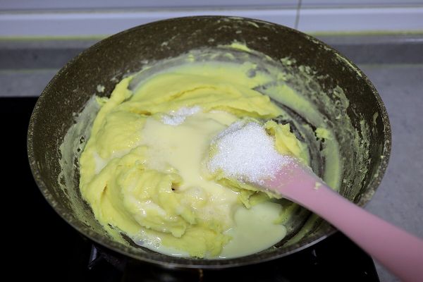 蔓越莓奶香绿豆糕