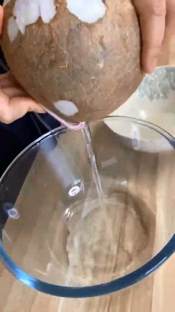 怎样做椰子炖鸡