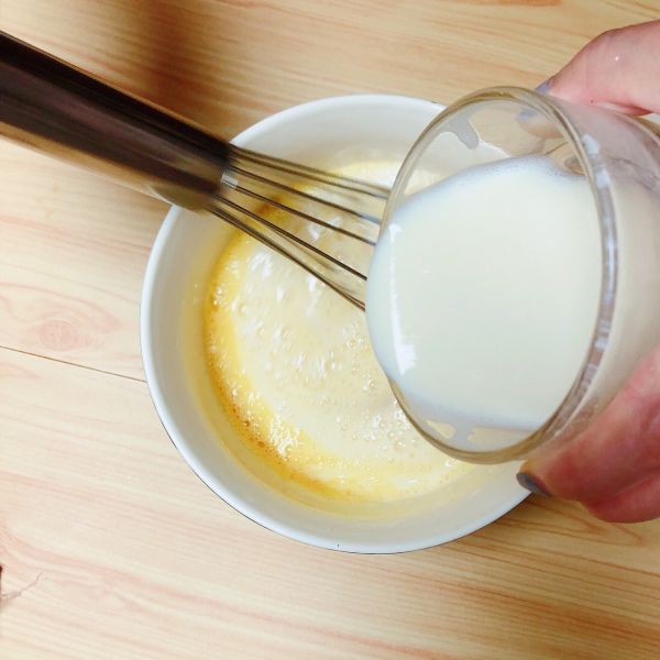 豆浆蟹柳蒸水蛋