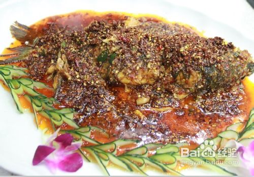 传统川菜炝锅鲤鱼的做法