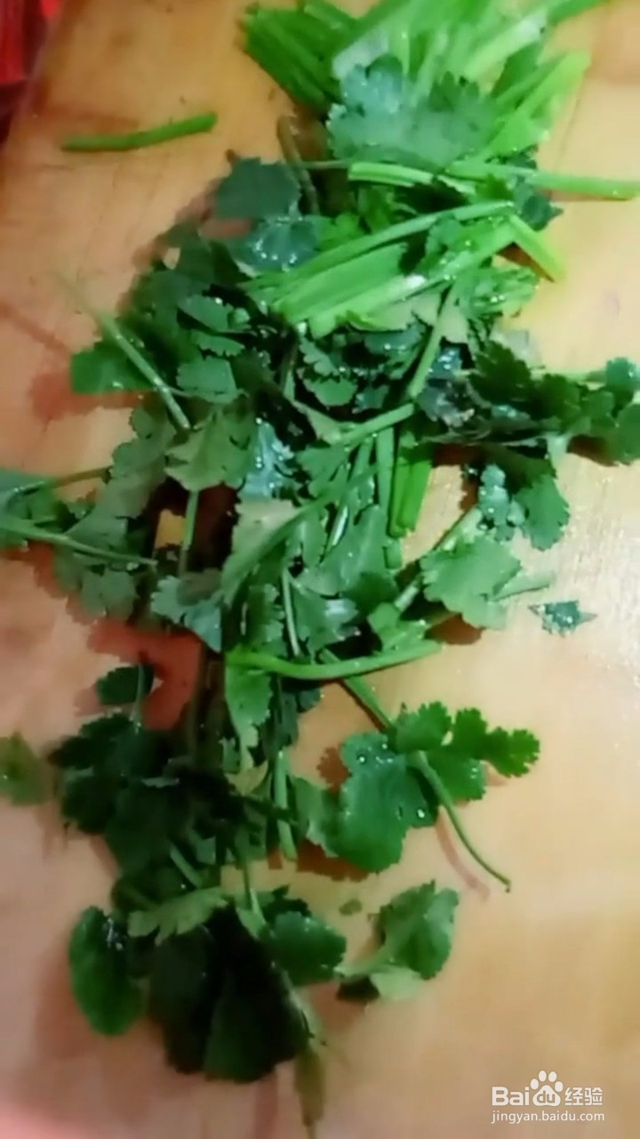 如何自制美味好吃的凉拌黑木耳