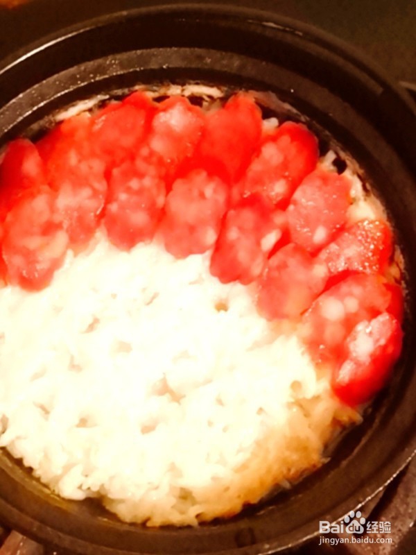 鸡腿腊肠煲仔饭做法