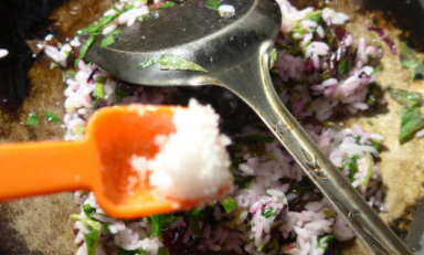 红苋菜炒饭如何制作