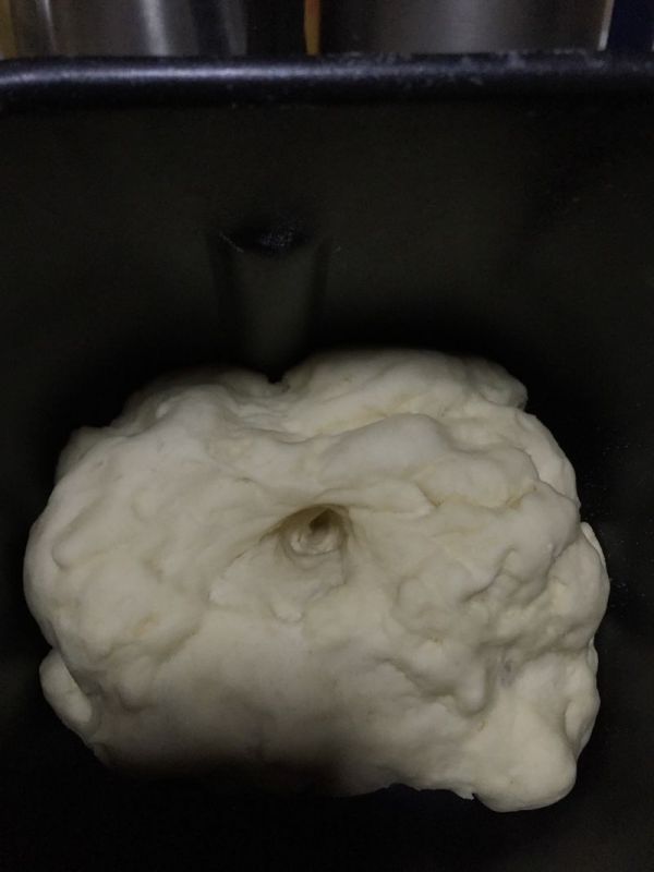 辣肉松葱香面包